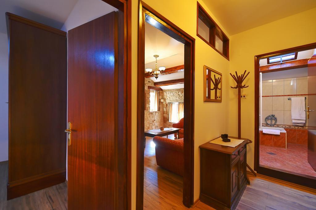 Antique Apartment Arsenale Rovinj Ngoại thất bức ảnh